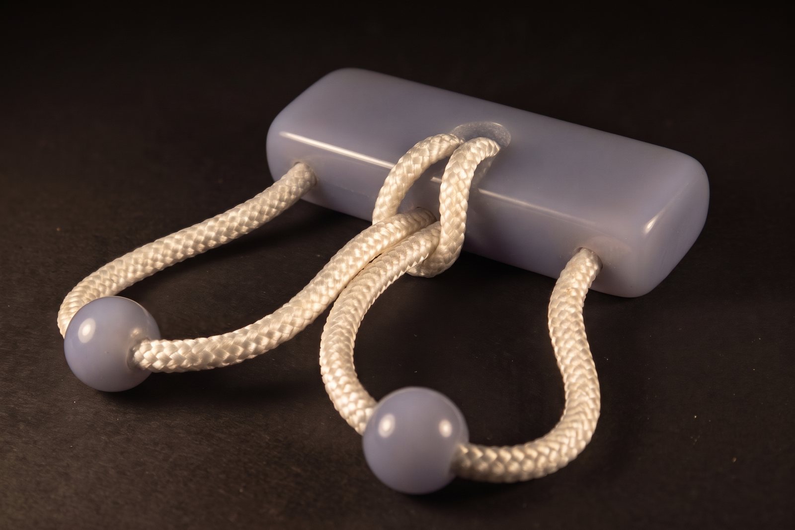 Amantes in blue chalcedony
