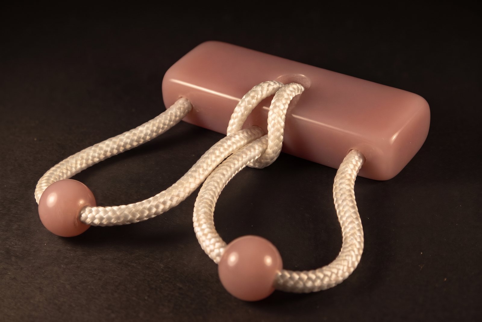 Amantes in pink chalcedony