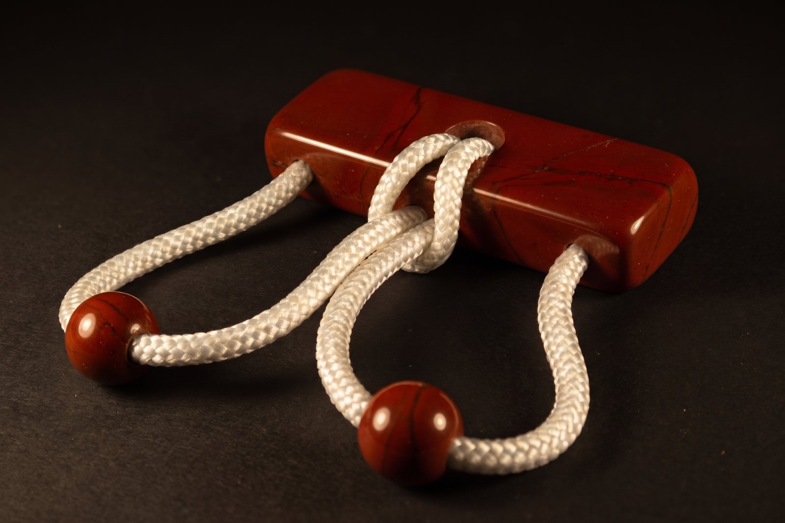 Amantes in red jasper