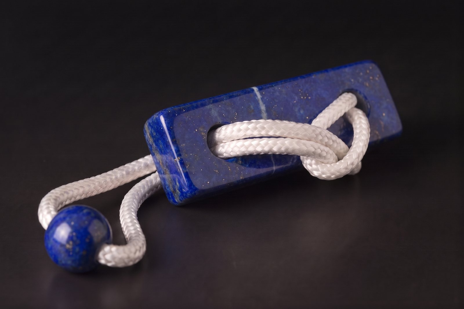 One Loop in lapis lazuli