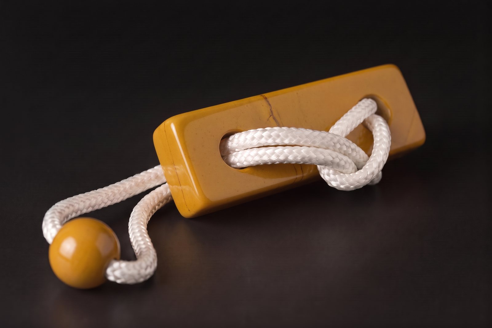 One Loop in yellow jasper
